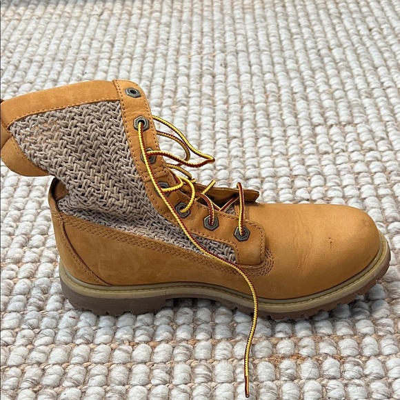 Timberland Women's Tan Lace Up Boots - Picture 5 of 8